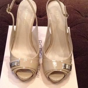 Nude patent leather peep toe pump bcbgeneration